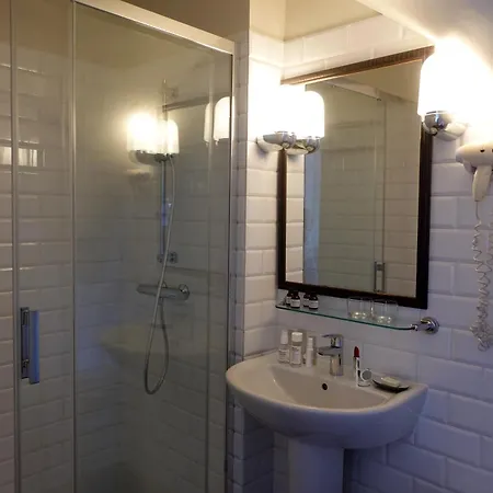Des Isles بارنفيل-كارتريت