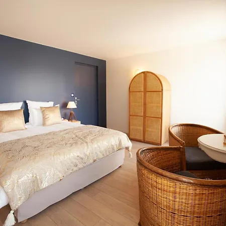 Hotel Des Isles *