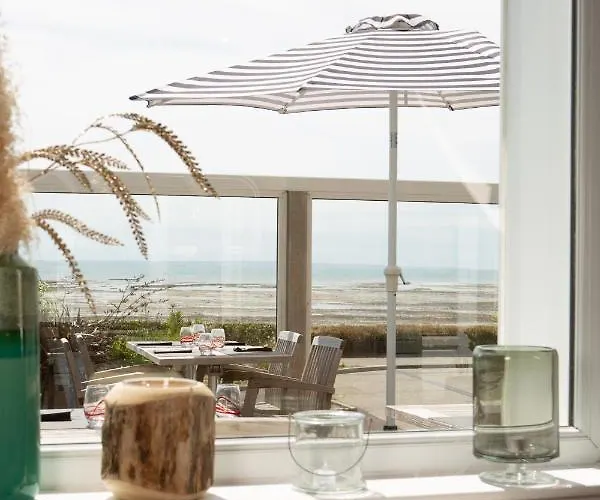 Ξενοδοχείο Des Isles